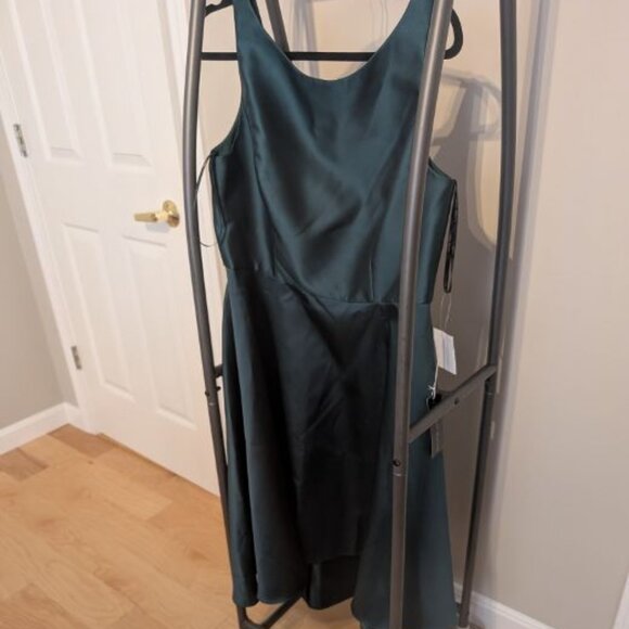 ALFRED SUNG Bateau Neck Satin High Low Cocktail Dress In Hunter Green - Picture 2 of 6